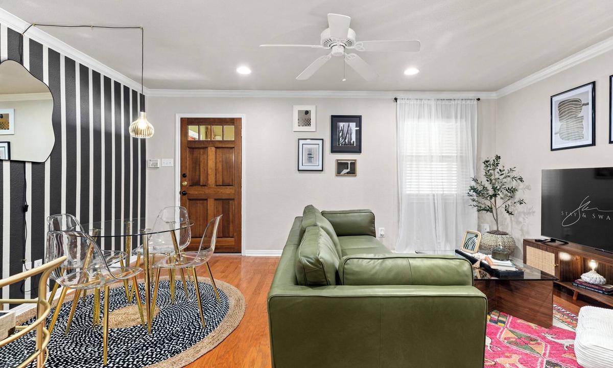 Travis Heights Condo | nTravis Heights Modern Getaway - Corporate Housing Rental