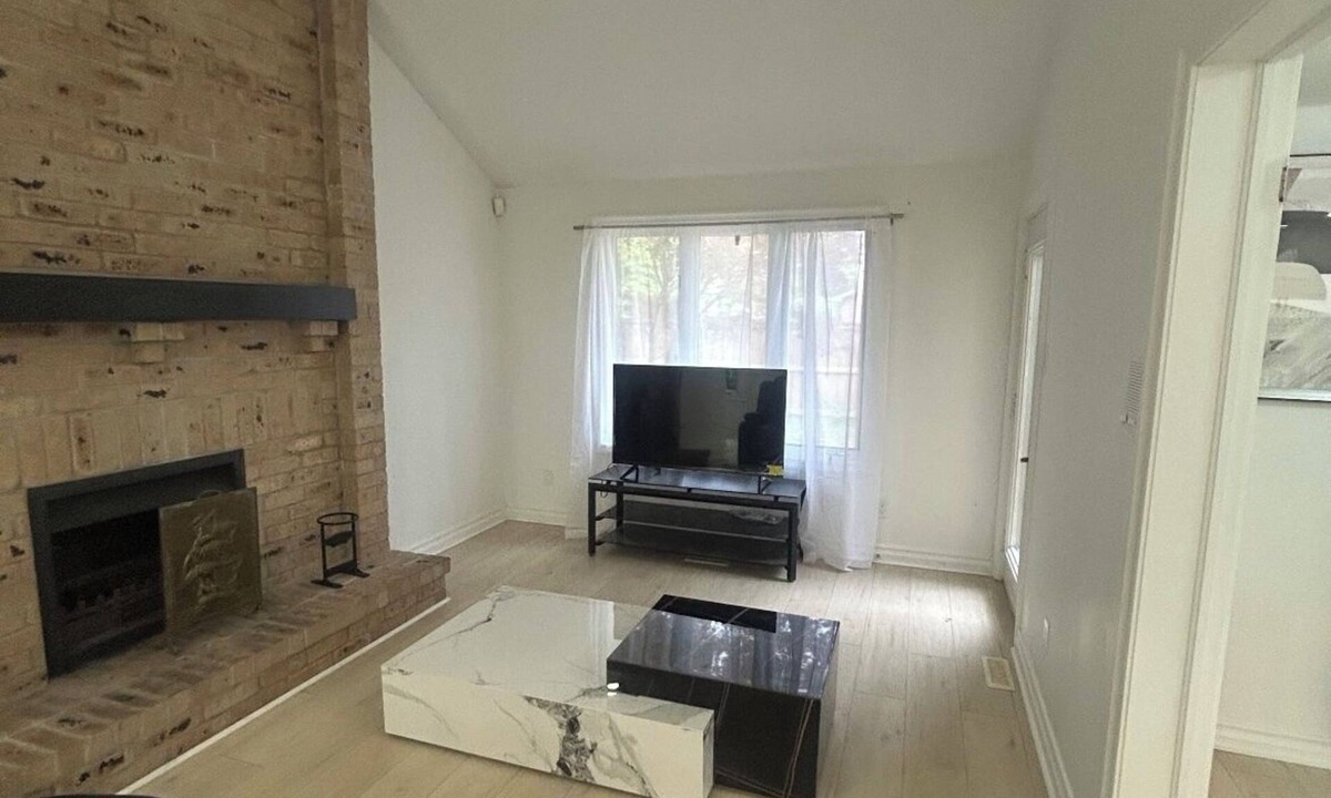 London House | Nuce house near university