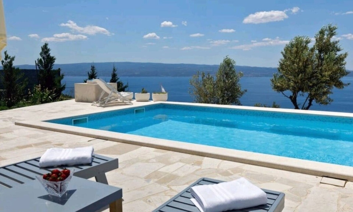 Central Dalmatia Villa | Nudists friendly villa with pool and privacy