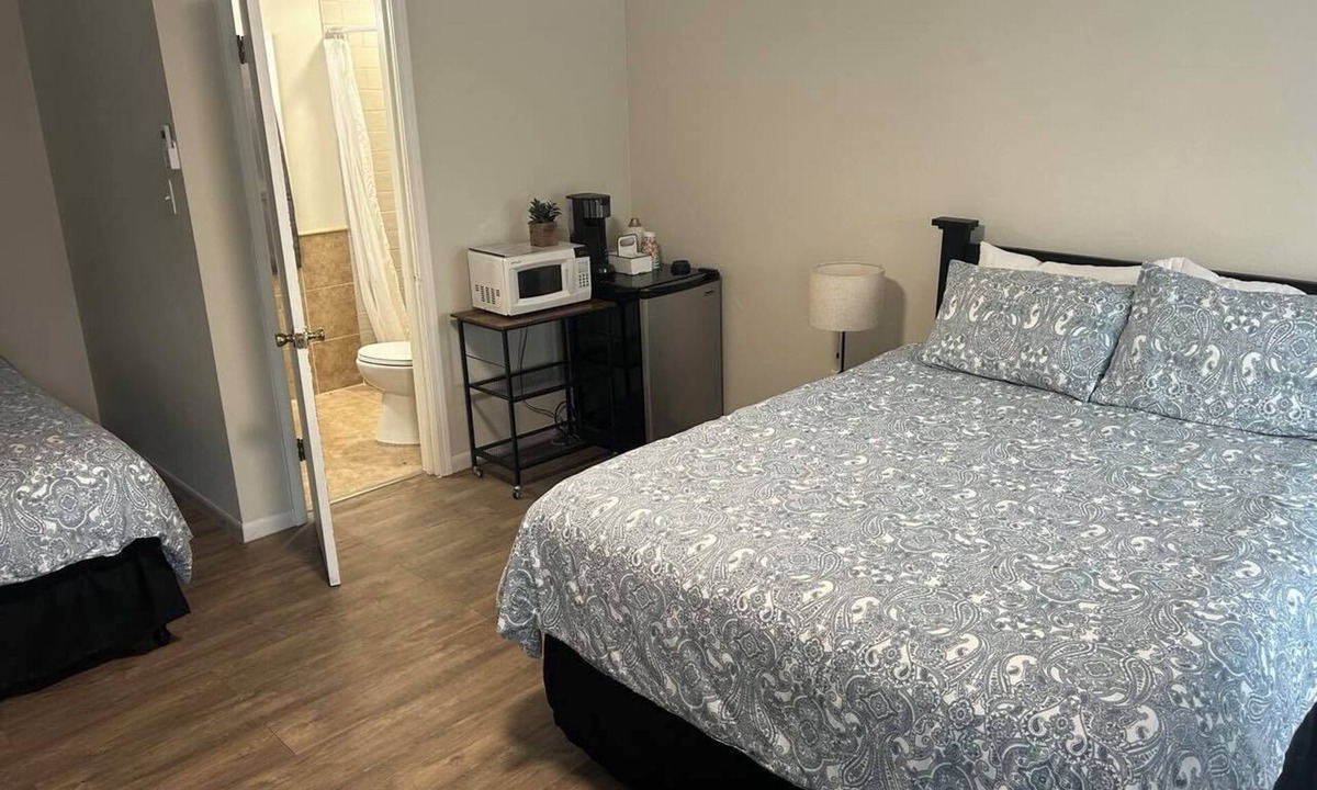 Barksdale Hotel | Nueces River Retreat - Room #3