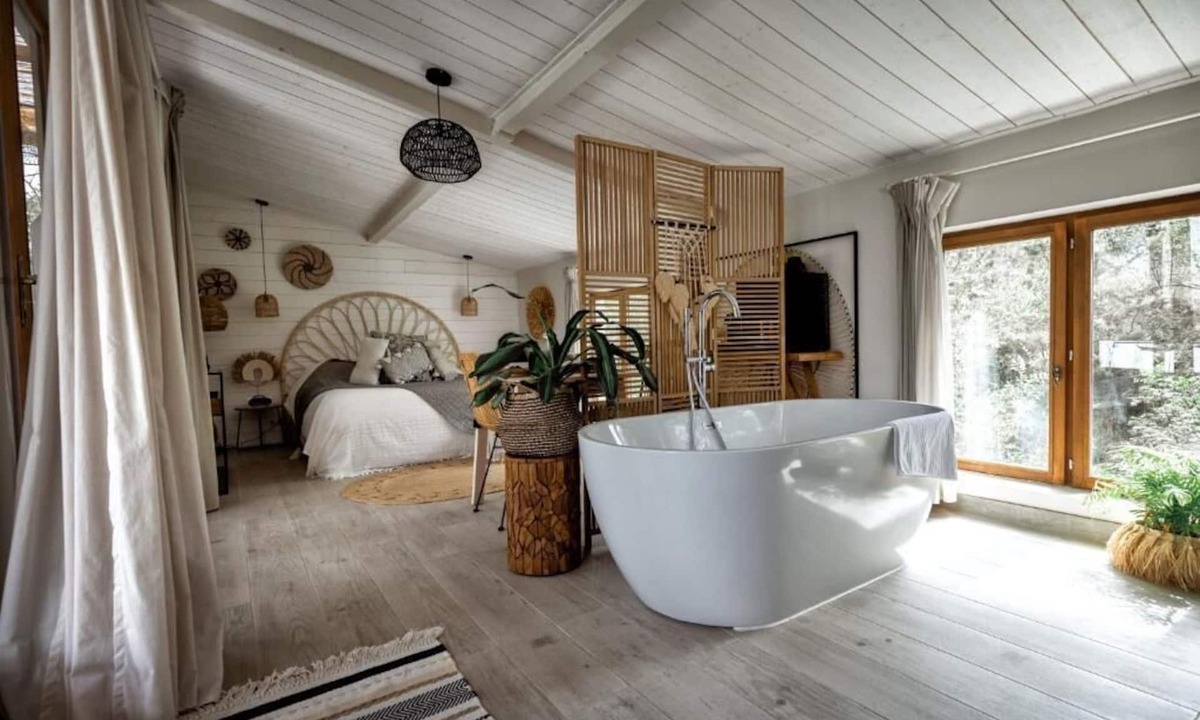 Euzet-les-Bains Hotel | Nuitées Bohèmes