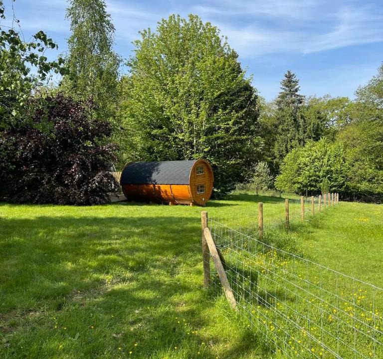 Florent-en-Argonne House | Nuit insolite en tonneau nature et animaux petit déjeuner inclus
