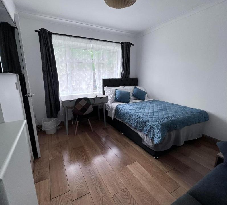 Horley Bed & Breakfast | Number 25