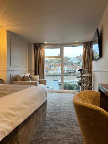 West Cliff Hotel | Number 3 Pier Road Suites
