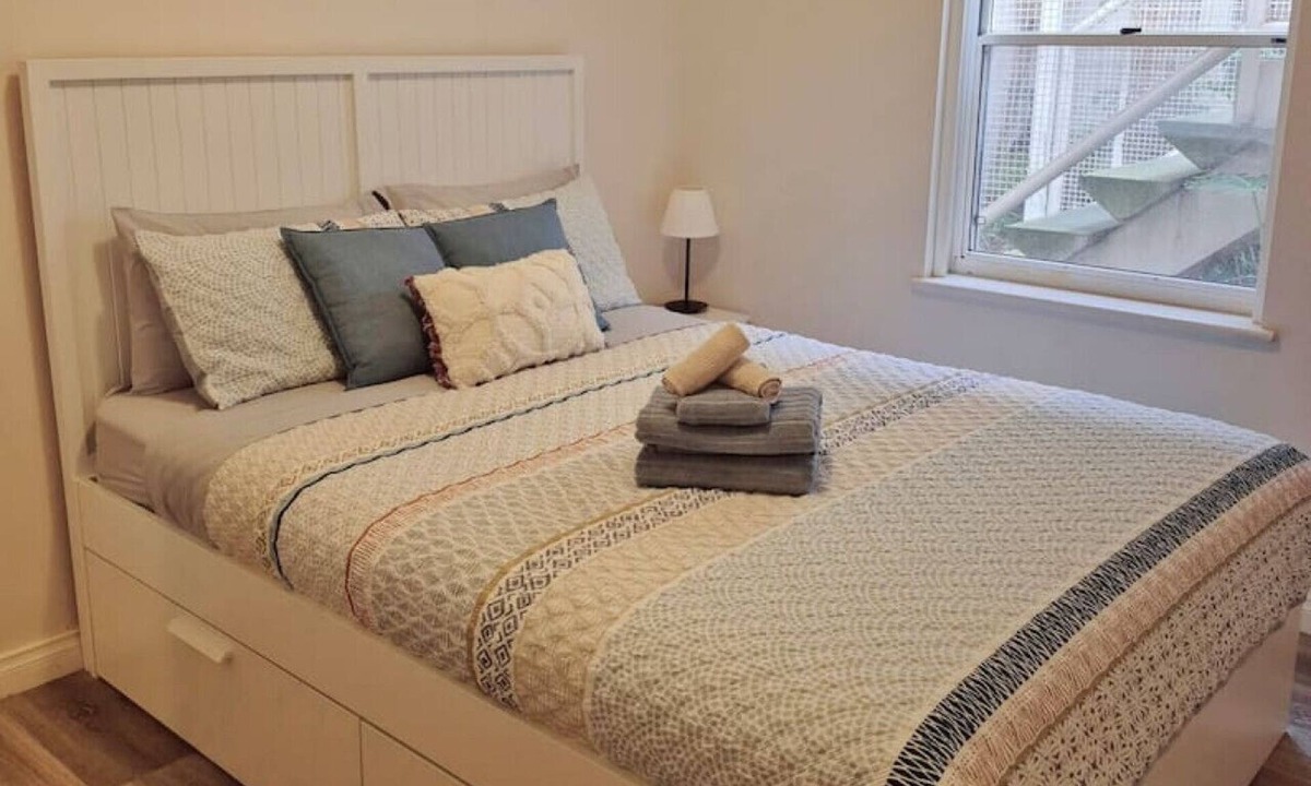 Victor Harbor Apartment | Number 4 Smugglers Inn