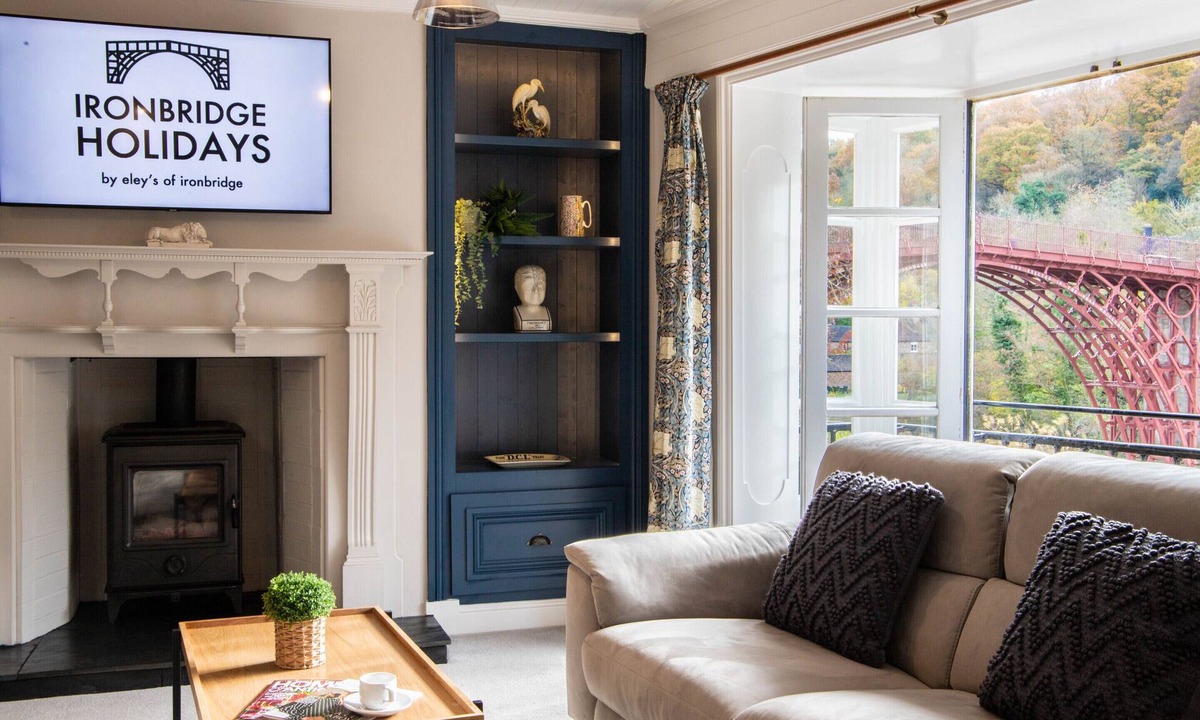Ironbridge House | Number Six: 3-Bedroom Iron Bridge Views