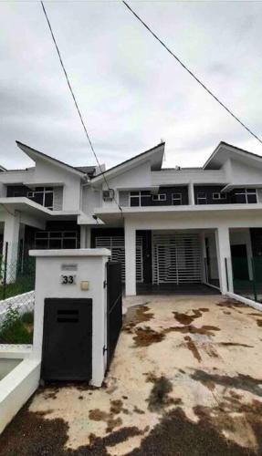 Kampung Bukit Mempelas House | Nurul Homestay Ajil