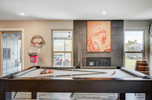 Rancho Oakey House | NV3408- Close to the Strip, Pool, Putting Green, Spa