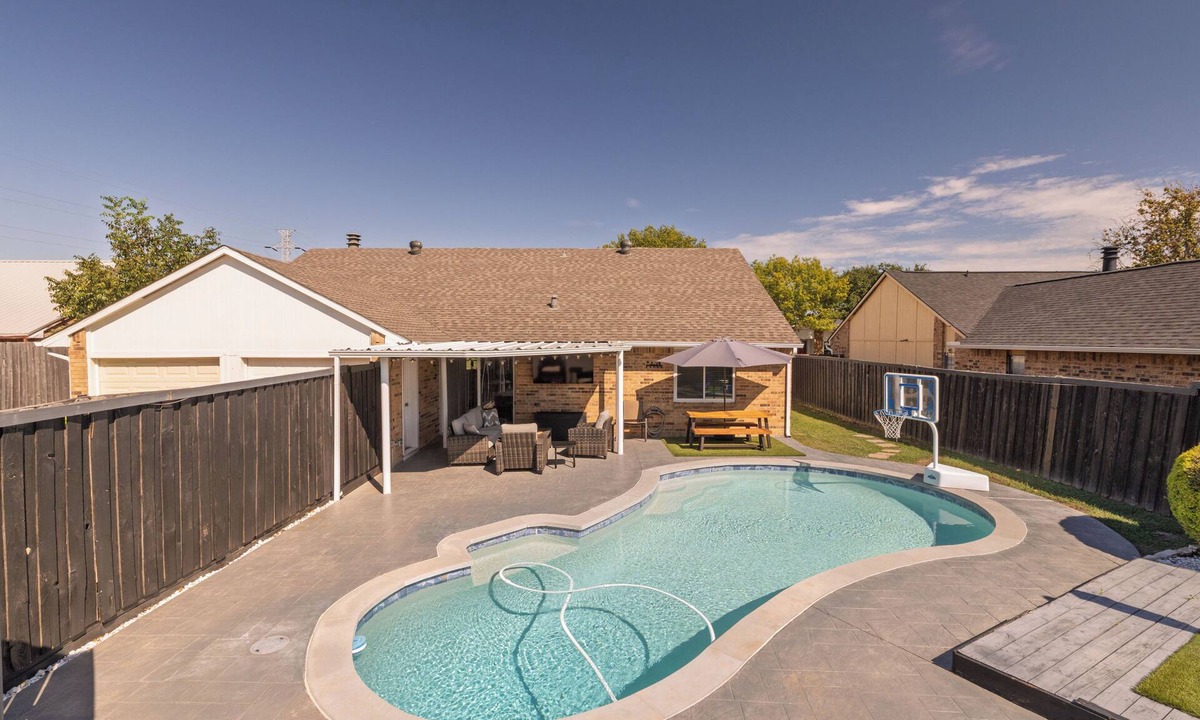 Plano House | nWorld Cup HQ Game Room Sleeps 8