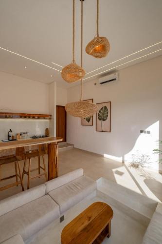 Munggu Villa | Nyaman lima Villas