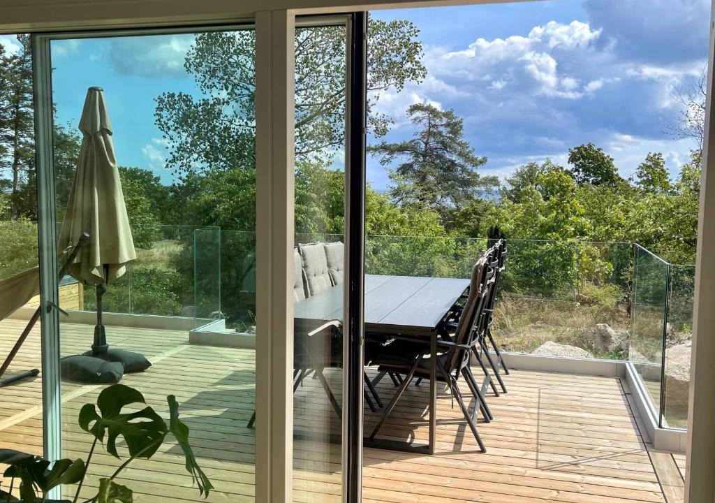 Svaneke House | Nybygget hus i Svaneke tæt på klipper, skov og hav
