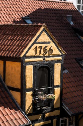 Nyhavn - Amalienborg Apartment | Nyhavn63 Suites by Daniel&Jacob's