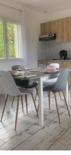 Audenge Apartment | O bassin