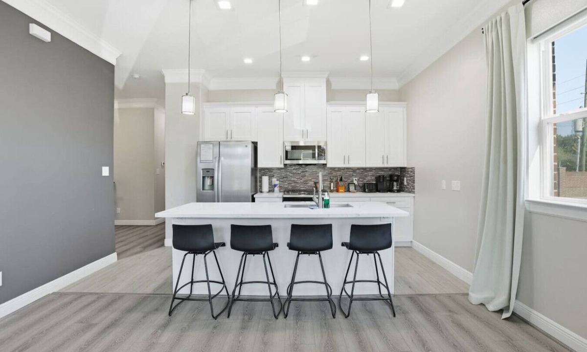 Greater Fondren Southwest House | O14B Single Story 2BR Townhome With In Home Gym And Fenced Yard