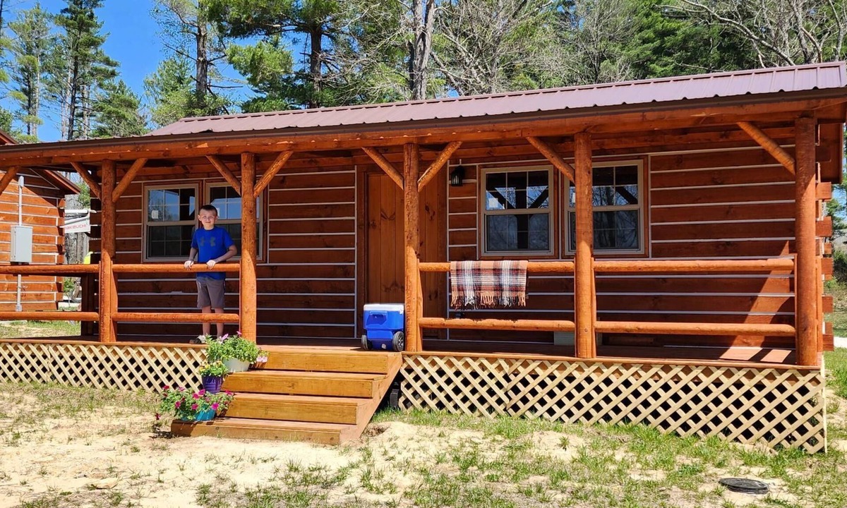 English Cabin | Oak Camping Cabin