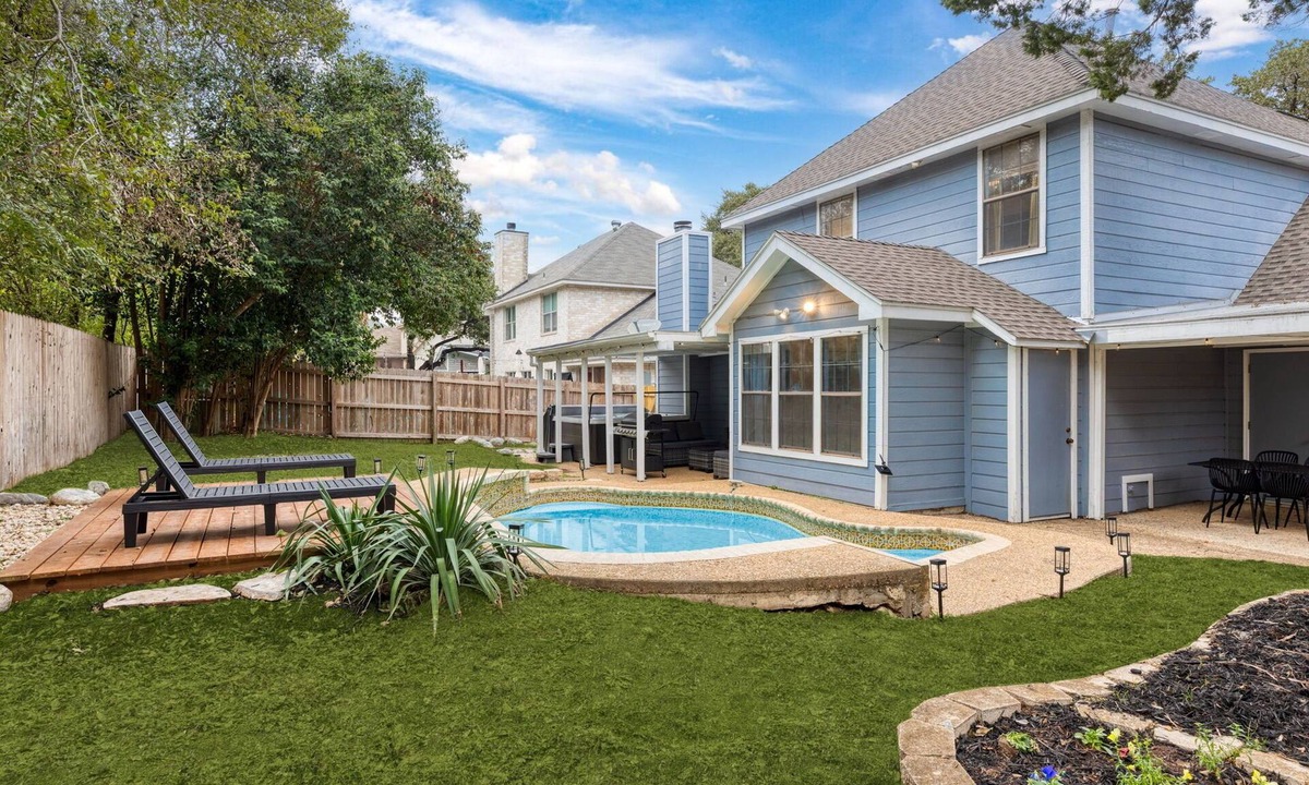 North San Antonio - SAT House | Oak Canopy San Antonio Getaway