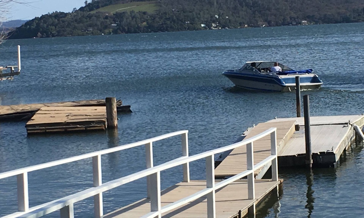 Clearlake House | Oak Cove Cabin-3bd/2ba