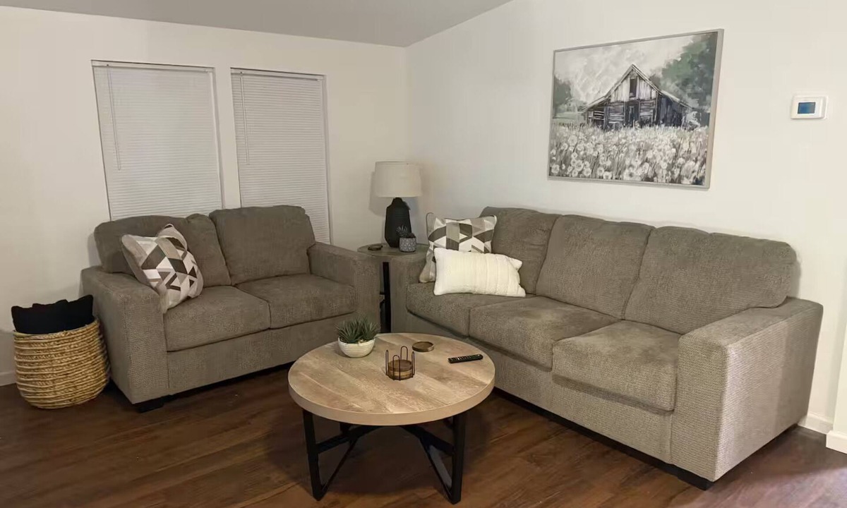 Carrollton House | Oak Grove Retreat