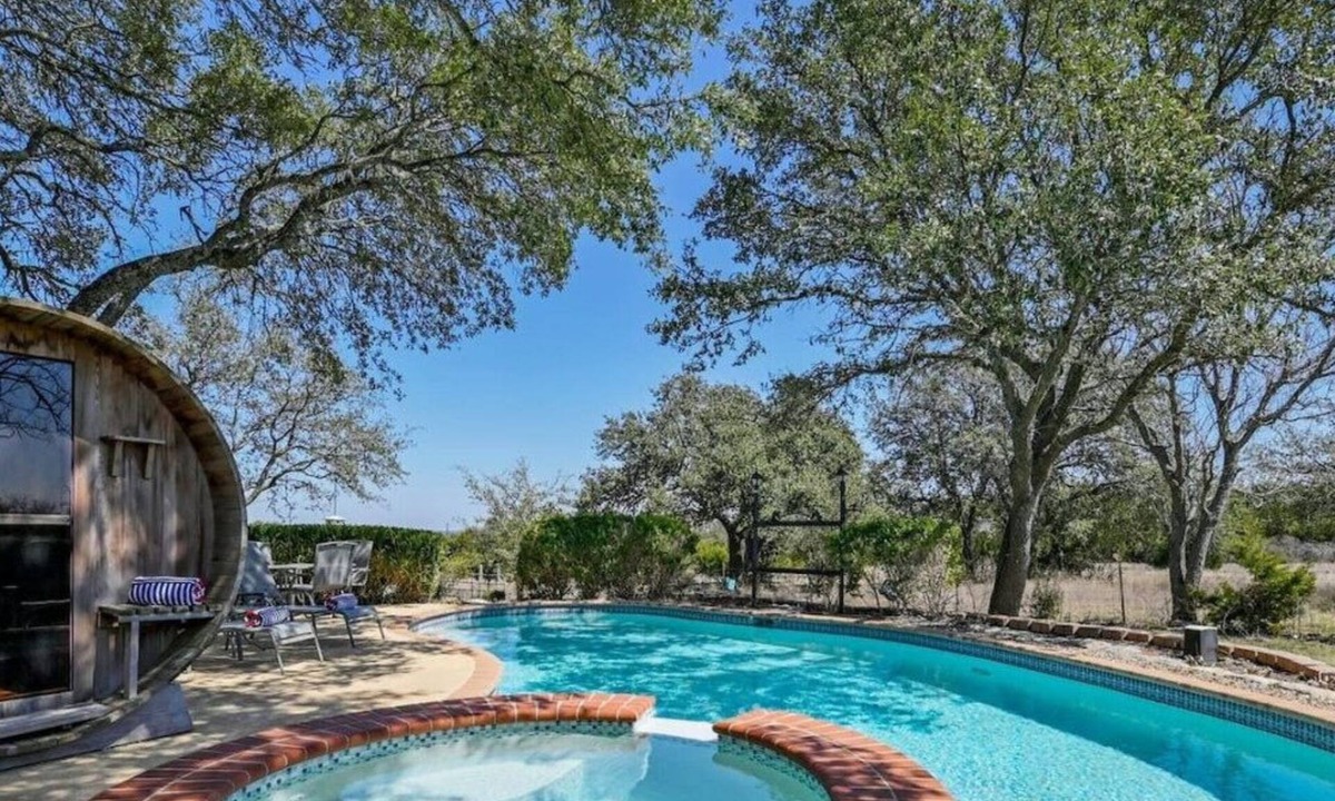 Liberty Hill House | `Oak Hollow`- 40 Acre Country Escape w/Pool, Sauna, Pet-Friendly!