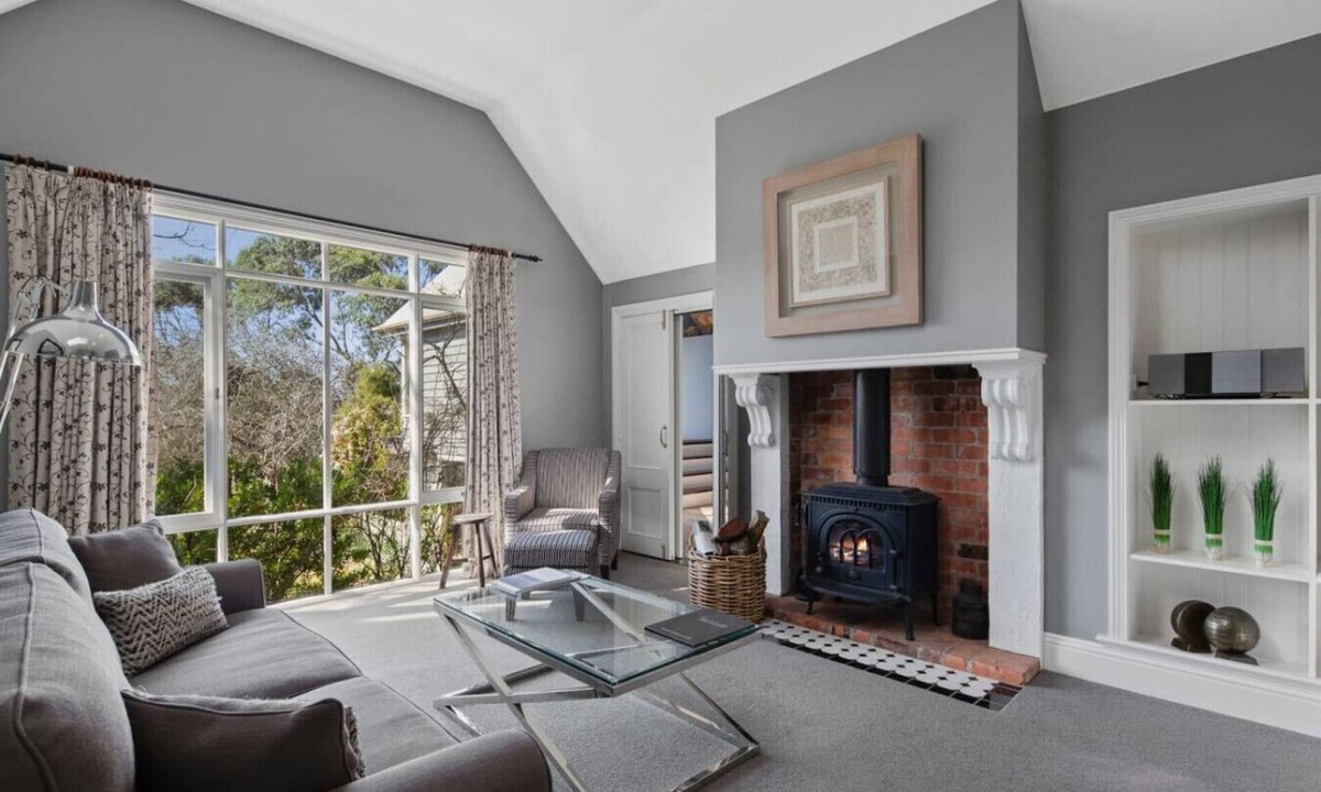 Rhyll Apartment | Oak Leaf Suite at Oaktree Lodge