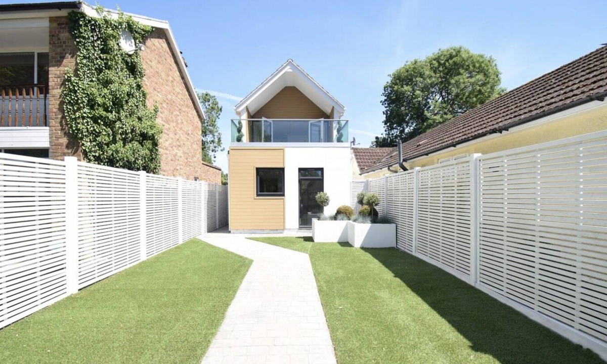 Brands Hatch Apartment | Oak Lodge.