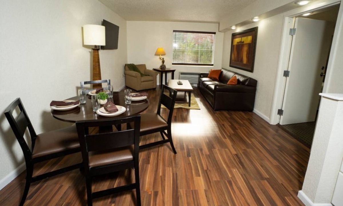 Branson Theater District Condo | Oak Ridge Branson: Modern 1 BR Condo w Pool