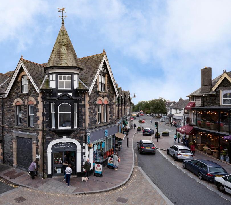 Windermere Apartment | Oak Street Apartment