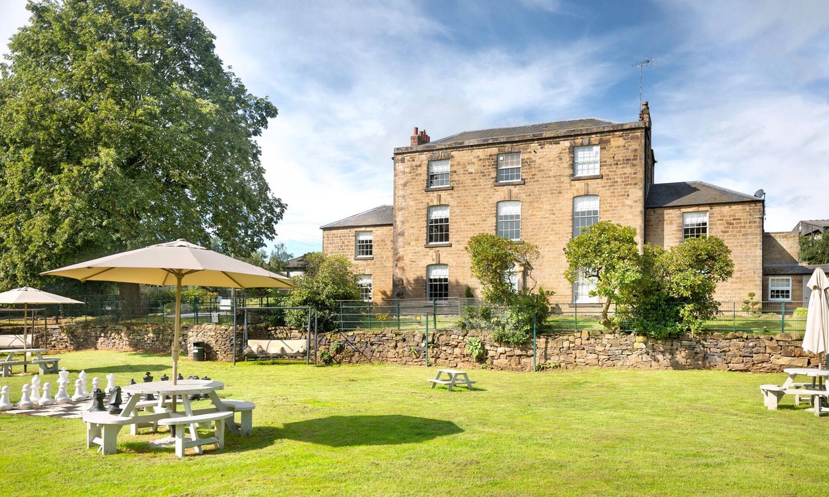 Alfreton Cottage | Oakerthorpe Holiday Village