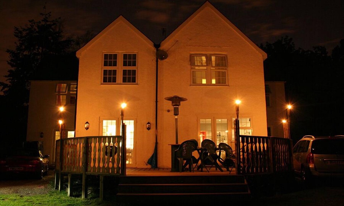 Gatwick House | Oakhurst Gatwick