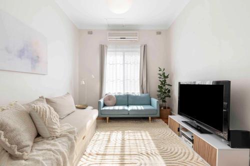 Adelaide Central Business District House | Oakley Cottage, Adelaide CBD