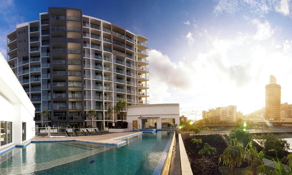 South Townsville Apartment | Oaks Townsville Gateway Suites