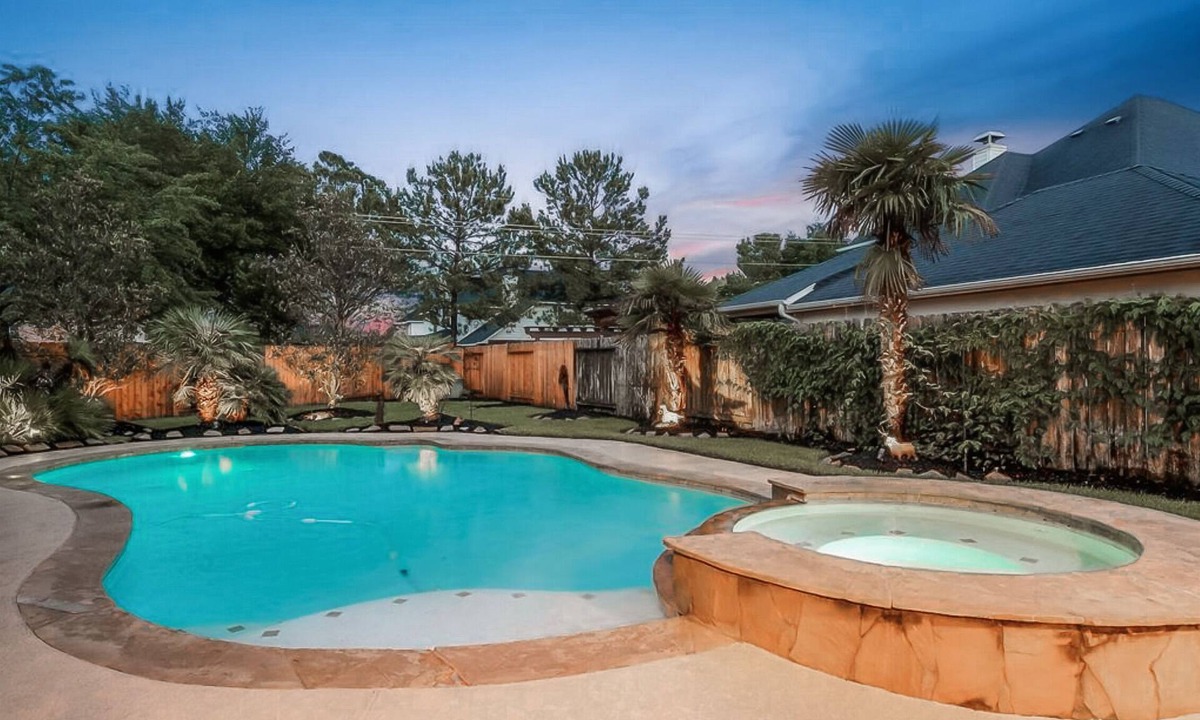 Cinco Ranch West House | Oakshade Pool House at Cinco Ranch/Family-Friendly Home with Pool & Yard