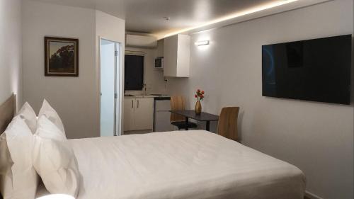 Epsom Hotel | OakTree Motel