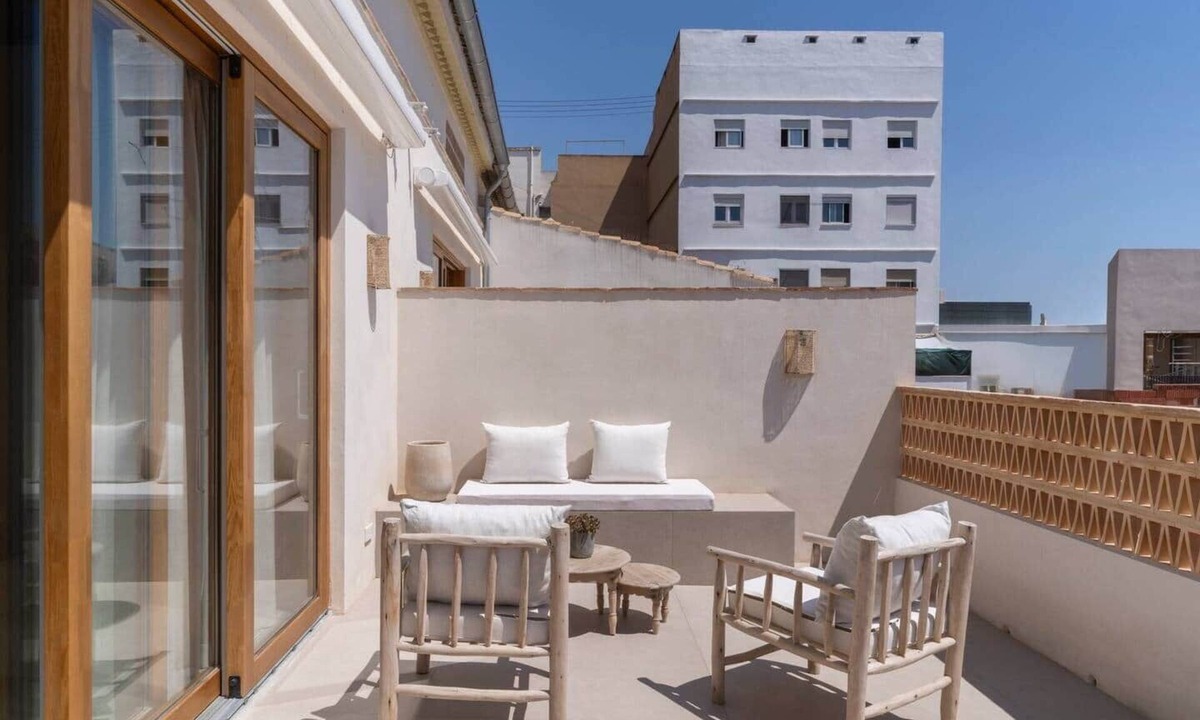 El Cabanyal Apartment | Oasis in Cabañal 4