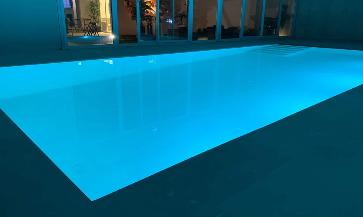 Burguillos de Toledo Villa | Oasis in Toledo: Heated pool and view of the Oliva.