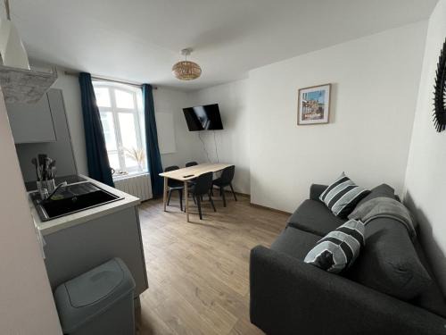 Boulogne-Centre Apartment | Oasis Urbaine - 2-4p centre-ville, Place Dalton