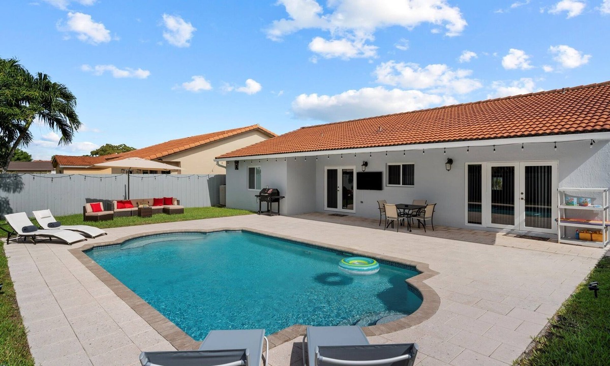 Richmond West House | Oasis with private pool
