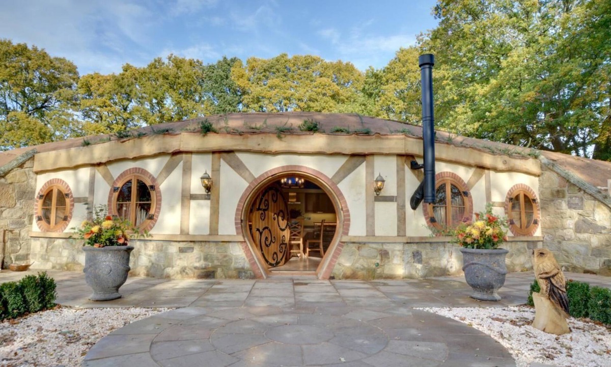 Robertsbridge House | Oastbrook Estate Vineyard