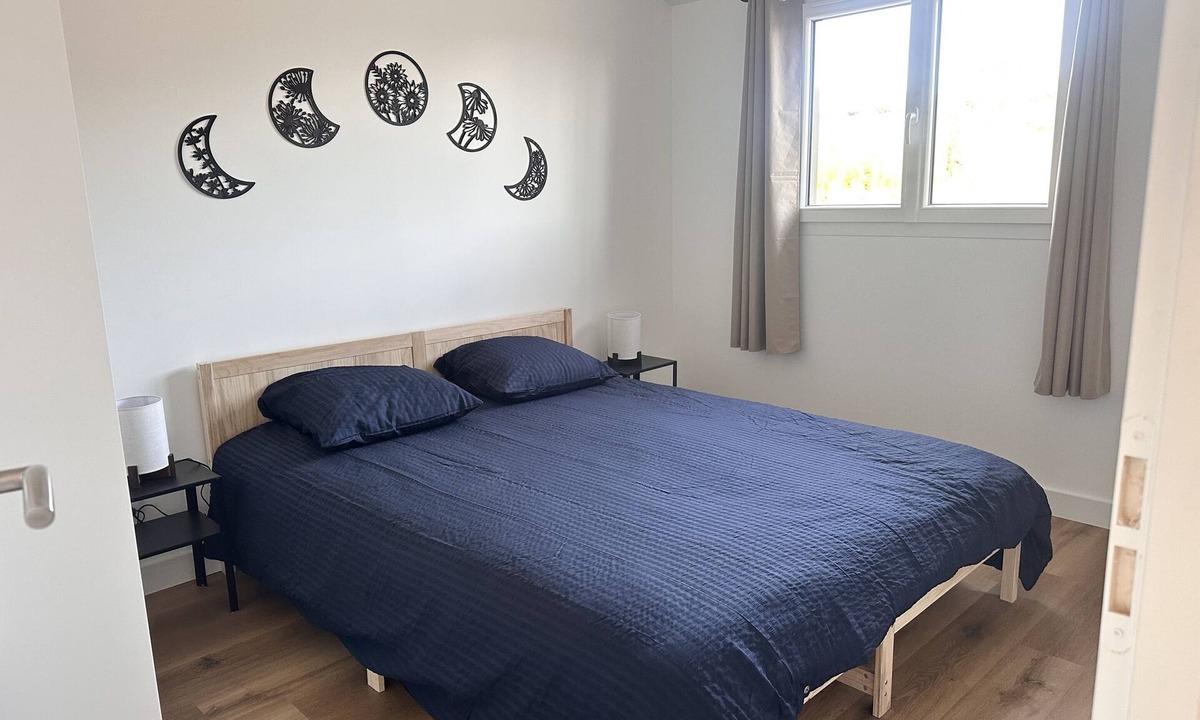 Saint-Michel-l'Observatoire Apartment | Observatory Cottage for 4 people