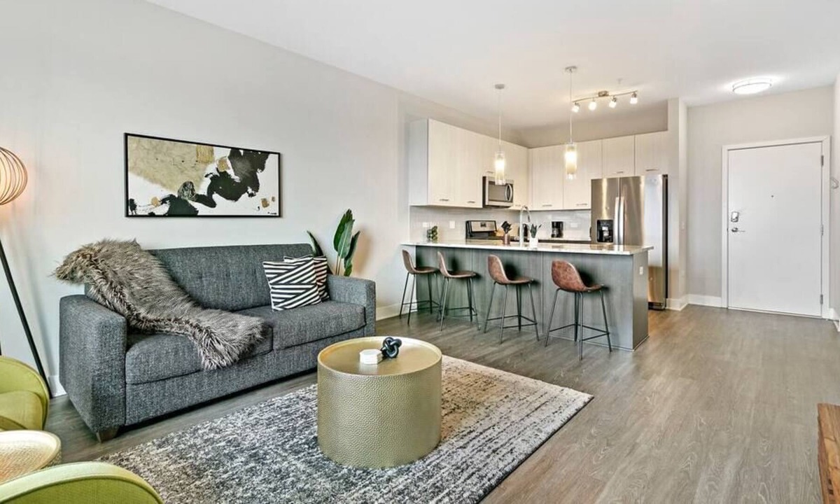 Forestview Apartment | OB6 Elegant & Spacious 2-Unit Cluster Apt in Oakbrook