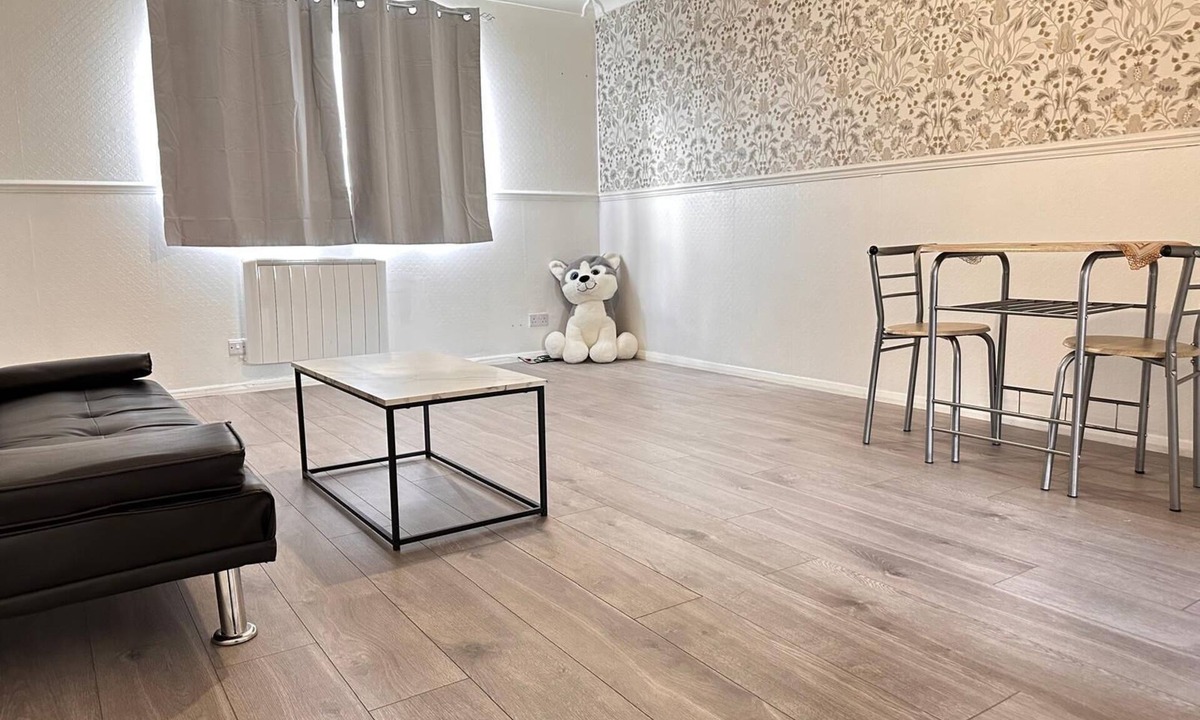 Northampton Apartment | Obelisk Rise Apartment - Northampton