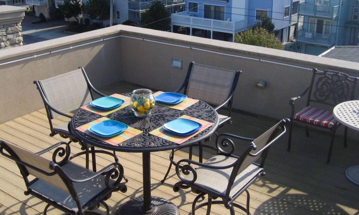 Gold Coast House | Oc2226 Wesley Ave-2nd-floor