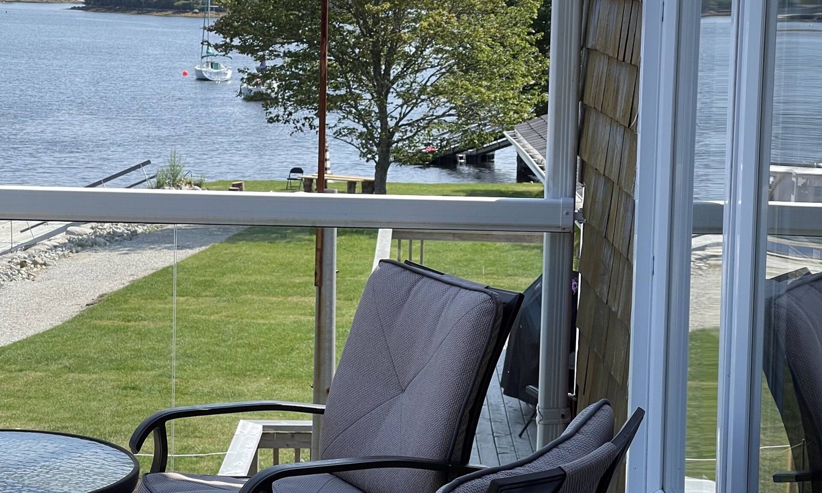 Todds Island Apartment | Oceanfront 2BR Private Apartment