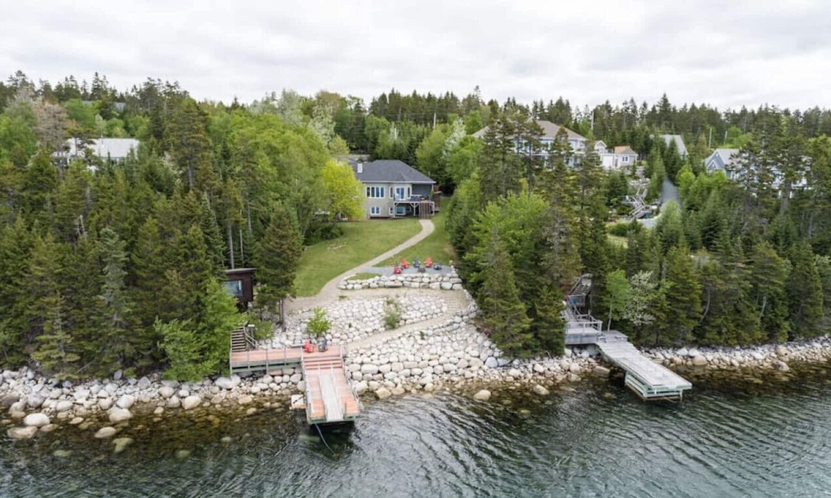 Masons Point Villa | Oceanfront Villa St. Margaret's Bay