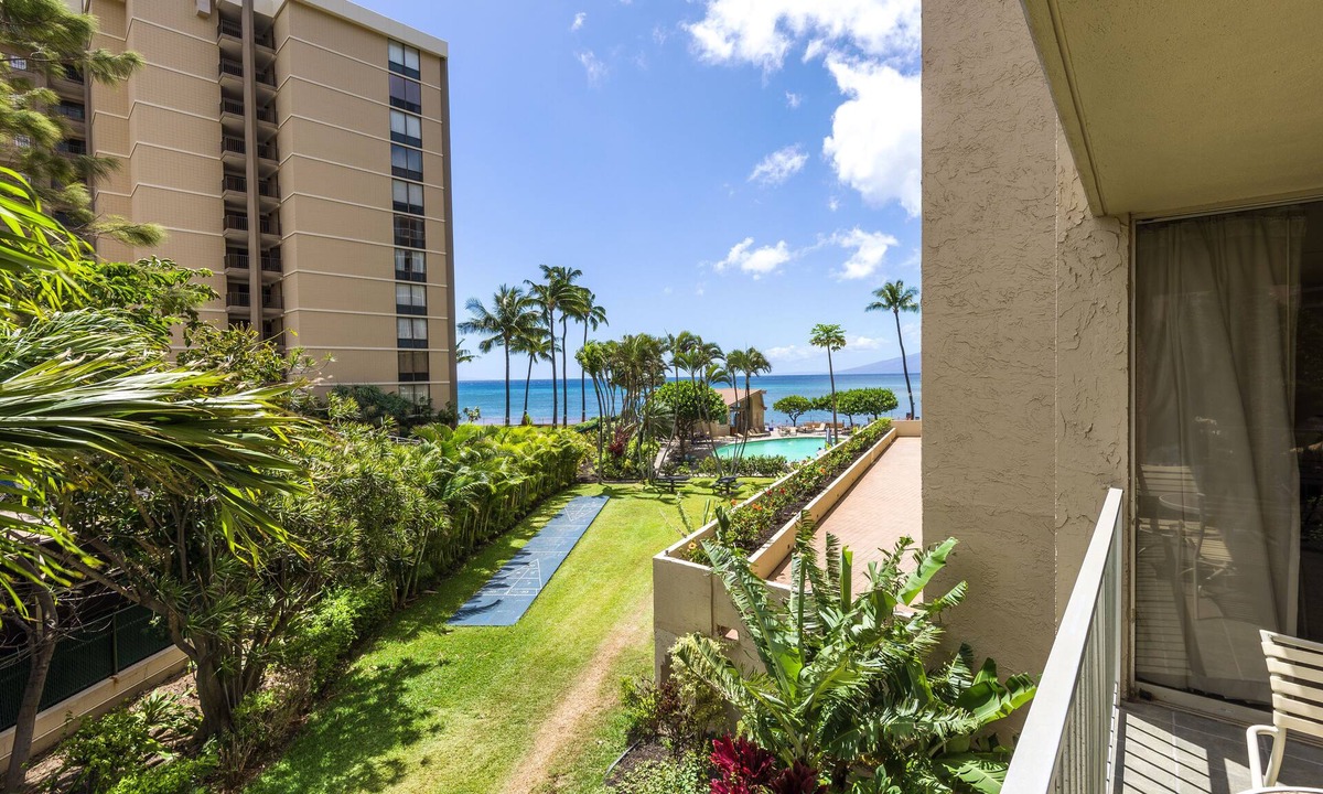 Kahana Condo | OCEAN and MOUNTAIN view corner 2 bdrm unit - Royal Kahana 220