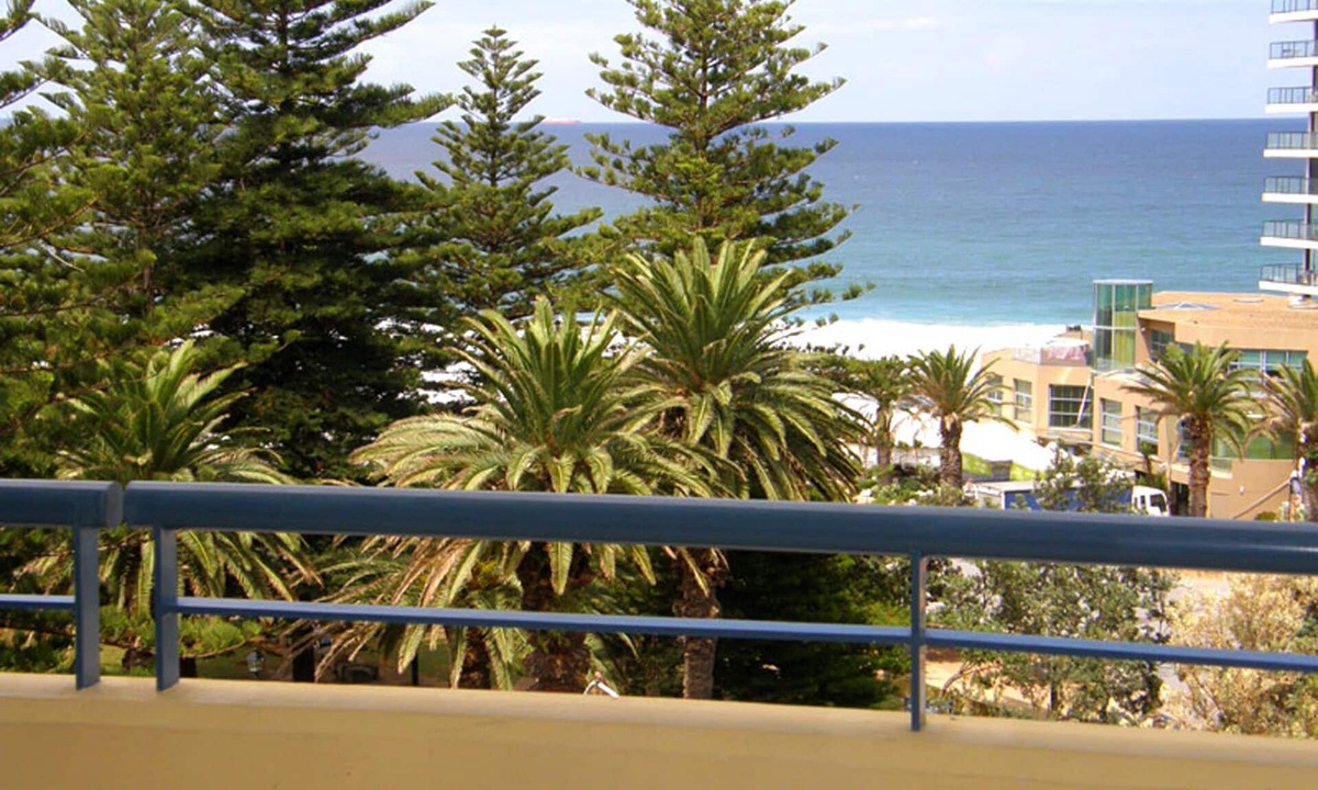 Cronulla Apartment | Ocean View, Lift Access 502 Opposite North Cronulla Beach