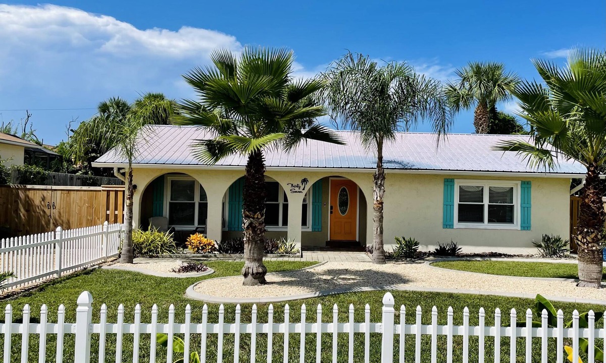 Marineland Acres House | Ocean Beach Cottage