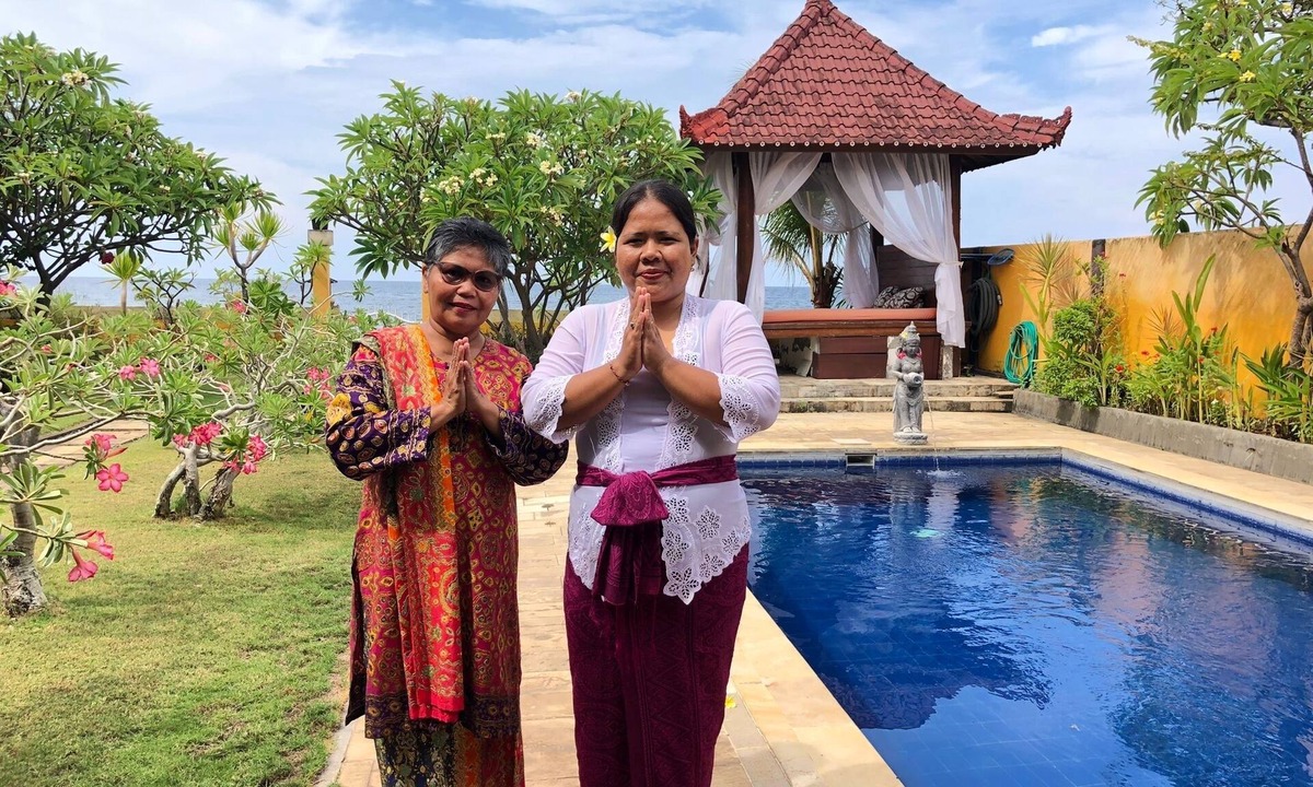 Buleleng Villa | Ocean Beachfront Private Villa Home & Pool with Chef and Free Welcome Breakfast