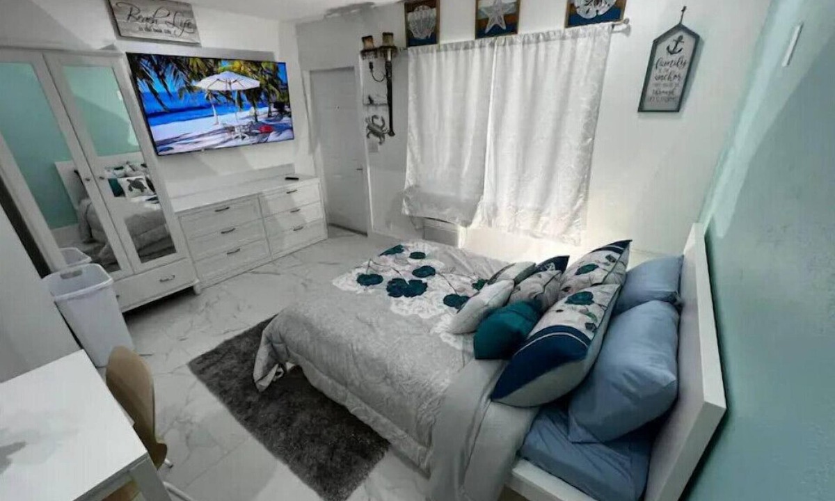 Lake Ridge Apartment | Ocean Breeze * 5 min to Beach *