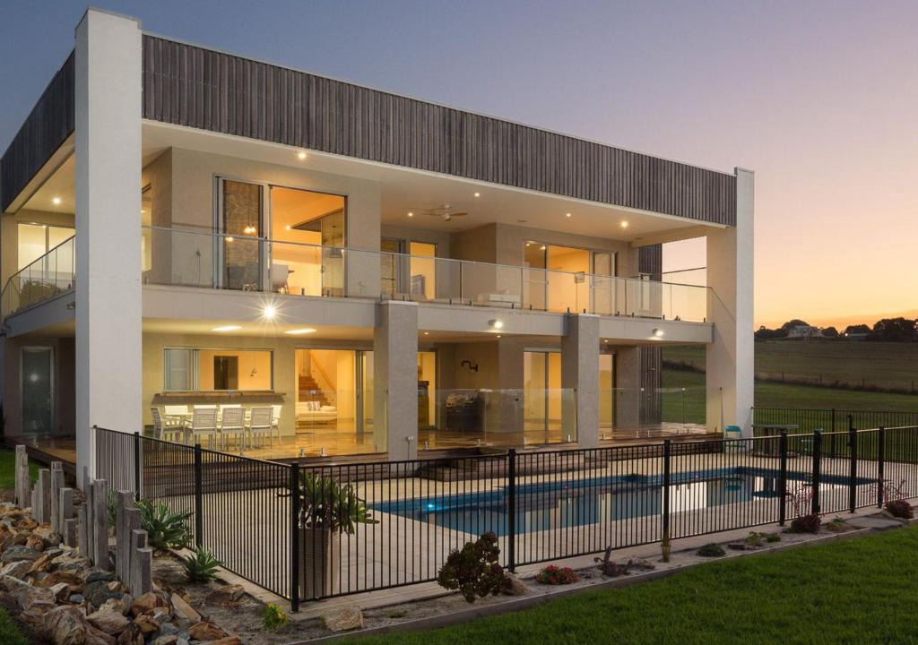 San Remo House | Ocean Breeze